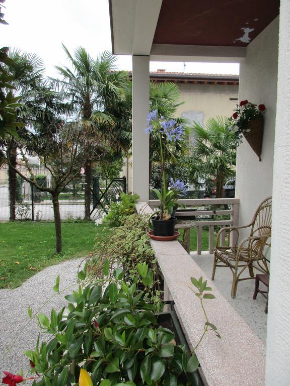 Casa Italia, Center *